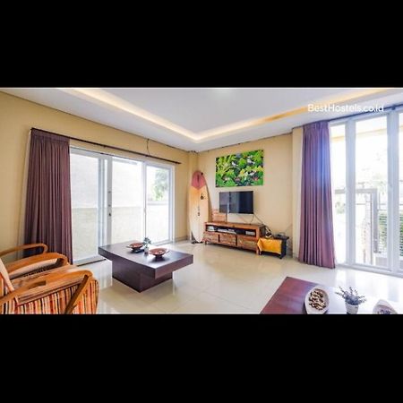 Brielle Guest House Jimbaran Екстериор снимка